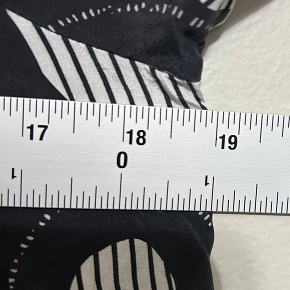 VTG Dress S 100% Silk Black Beige Geometric Square Neck 3/4 Sleeve Coctail Party - Picture 3 of 8